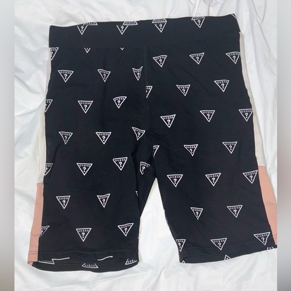 GUESS shorts - Picture 2 of 9